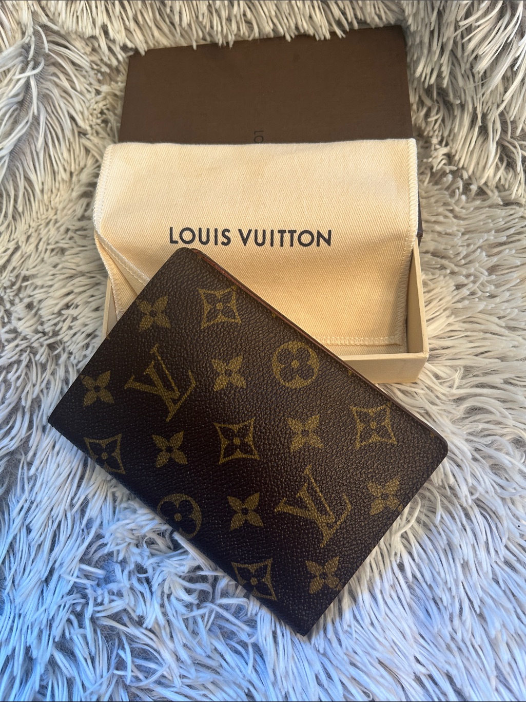 Lv Monogram Bifold Wallet Unisex!! Box And Dust Bag Included At Set Price